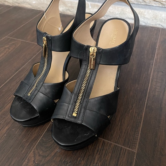 Michael Kors Black Heels with Gold Zipper - Picture 1 of 3